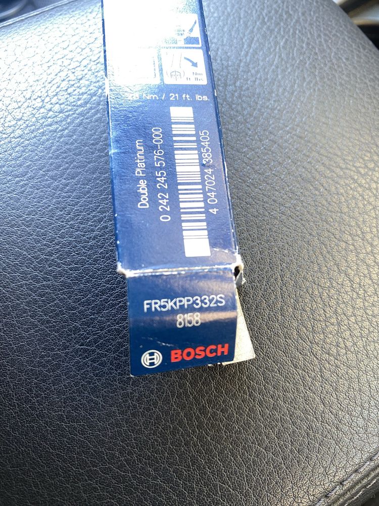 Чисто нова запалителна свещ Bosch съвместима с целият ваг бензини