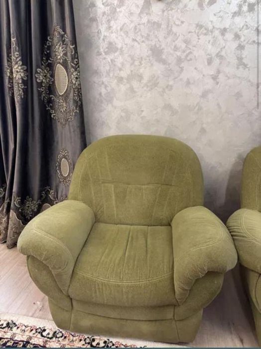 Срочно продам диван