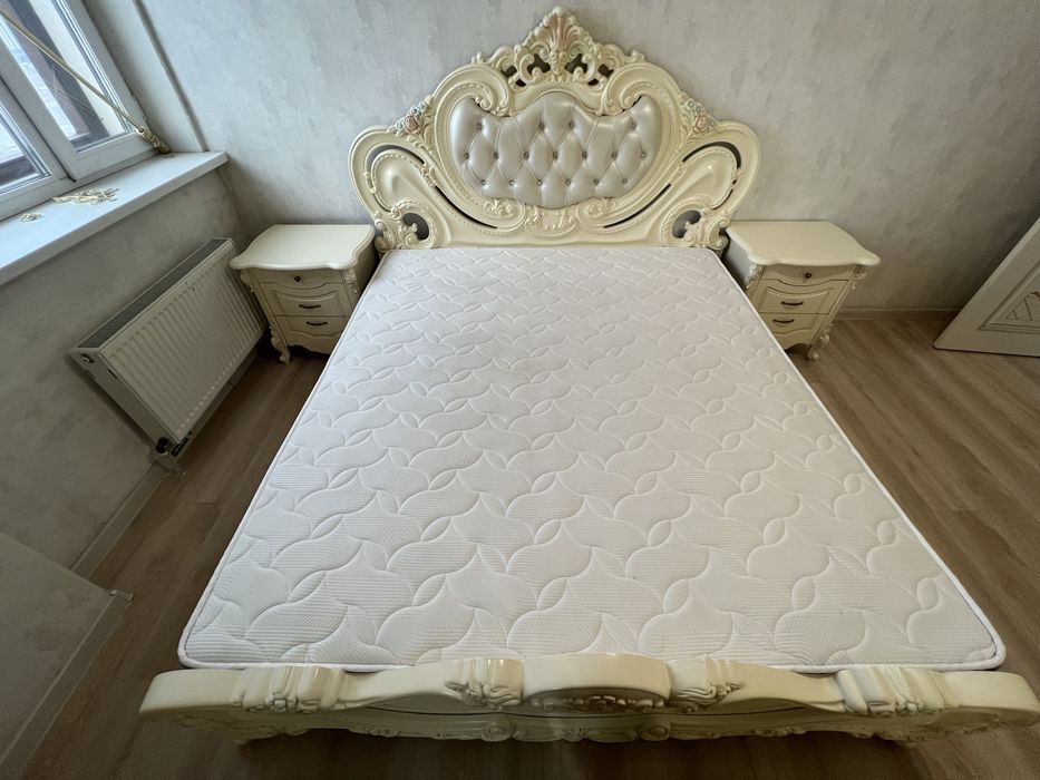 Продам гарнитур в спальню СПОЧНО!