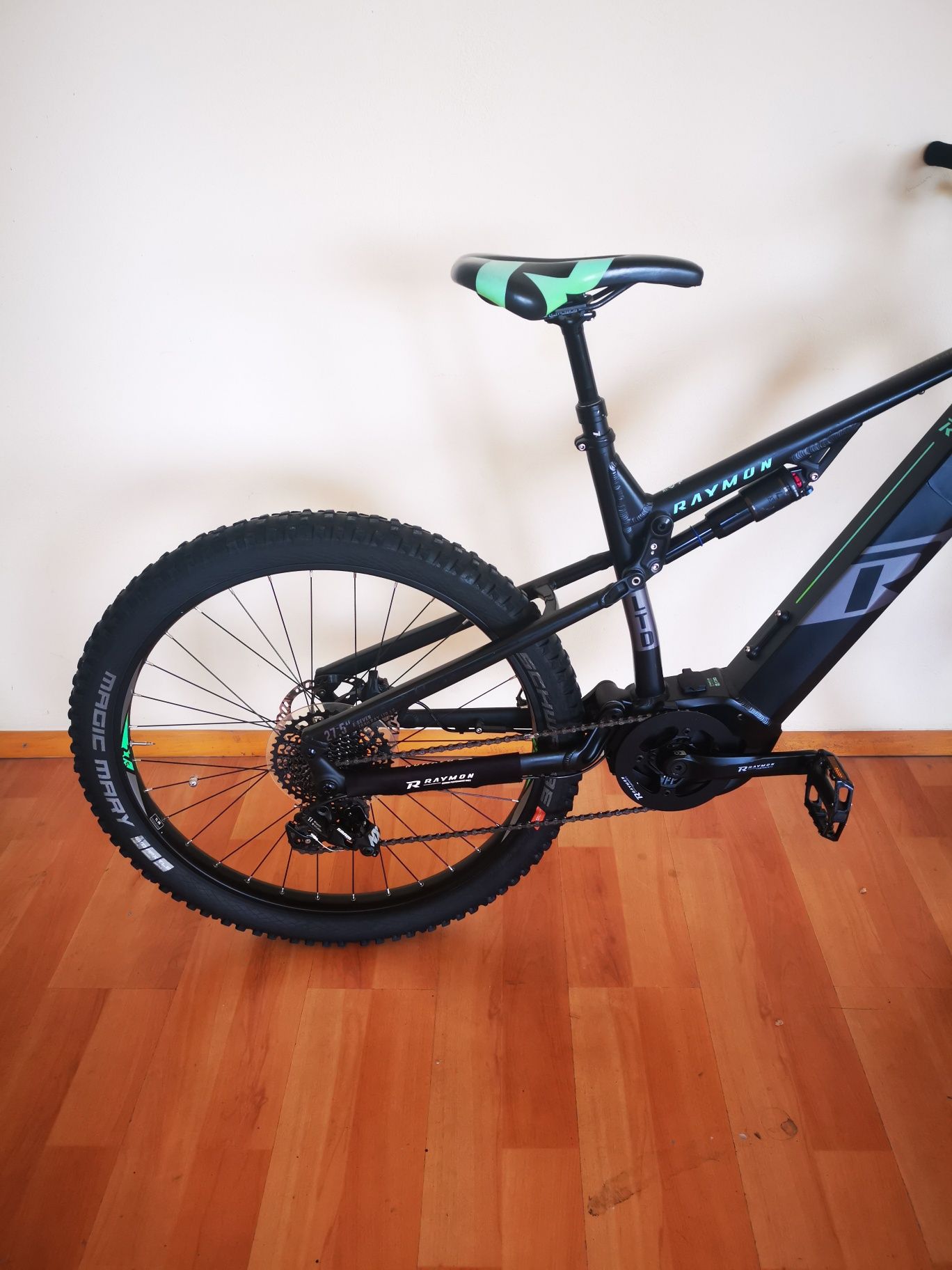 Bicicleta electrica full suspension Raymon Seventrailray Ltd 1.0 27,5