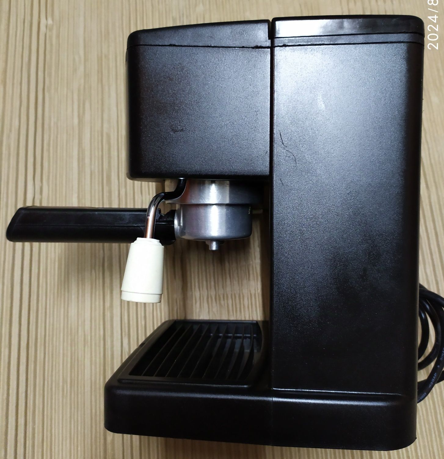 Кафемашина DeLonghi Caffe Veneto.