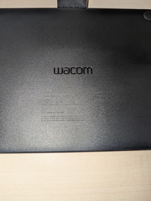 Tabletă grafică Wacom Intuos S 2018 Small, Pen și mănușă, rezerve pen+