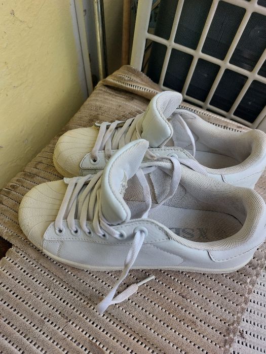 Продавам маратонки SB  .37. номер