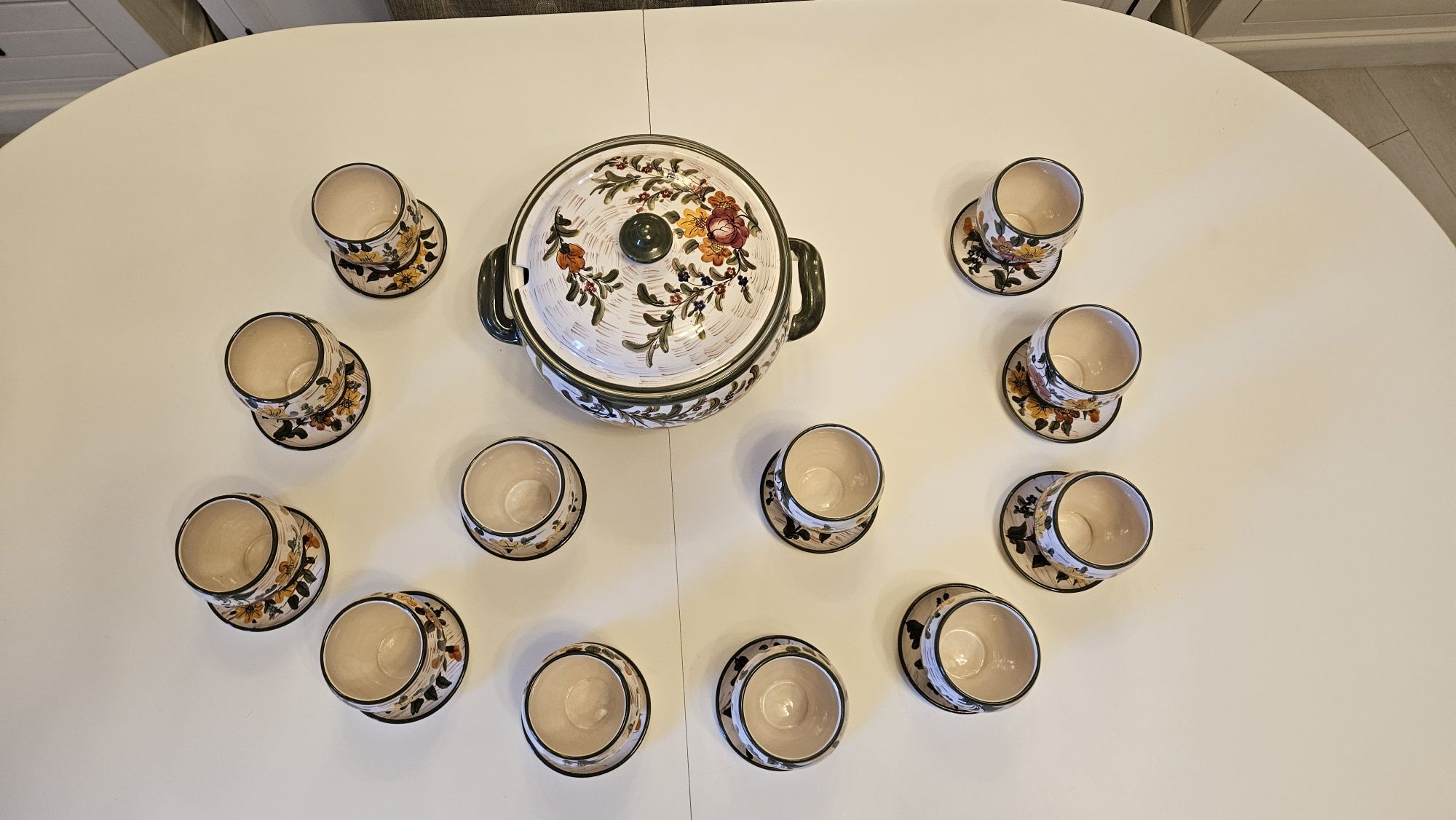 Vând set 12 persoane ceramica pictata Italia