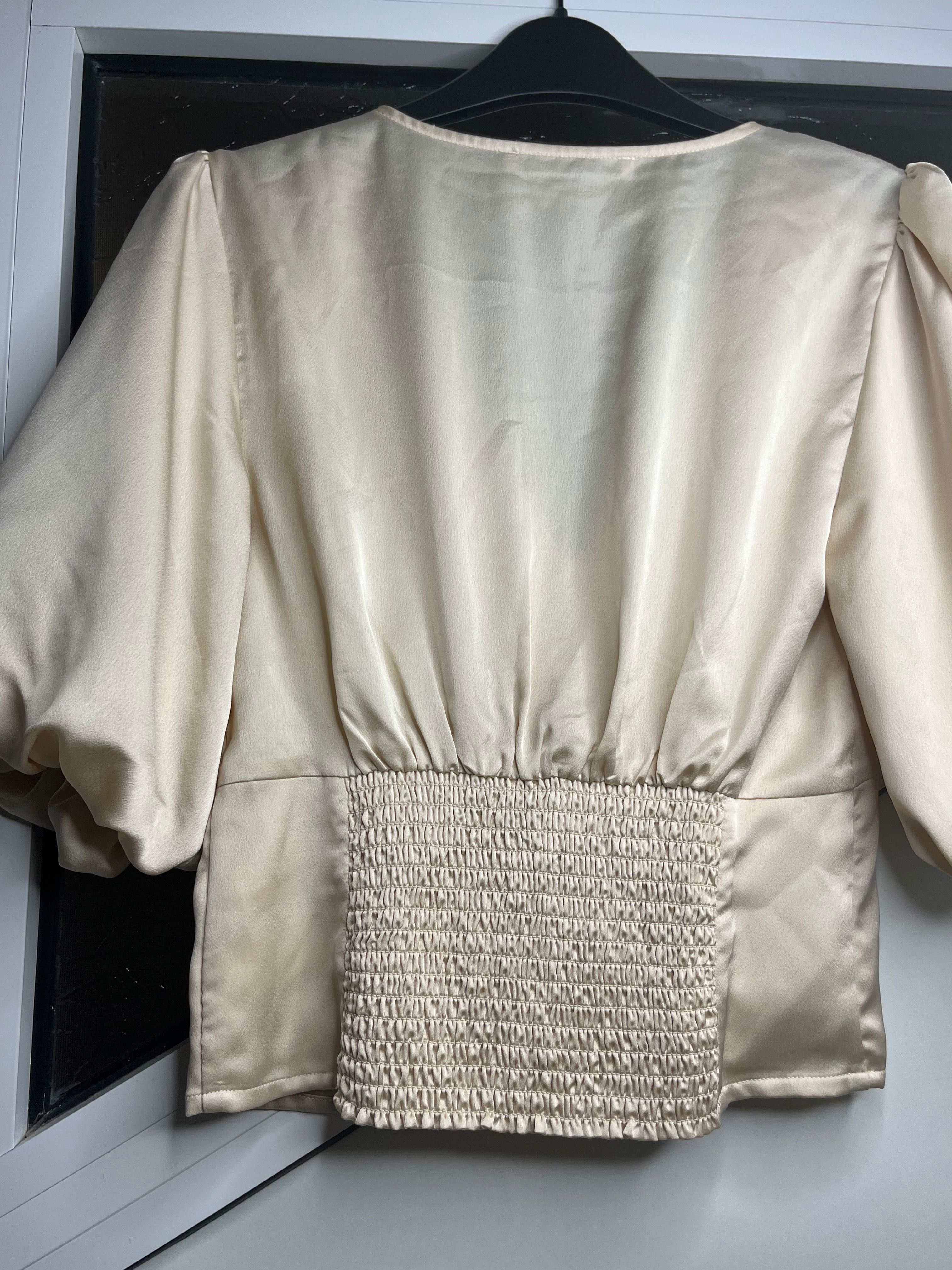 Сатенена блуза/топ/риза Abercrombie&Fitch, къс ръкав, р-р XS, екрю