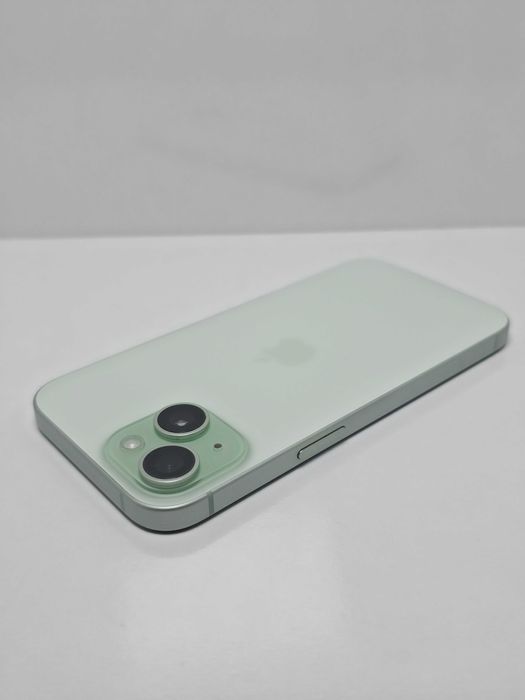 iPhone 15 128GB Green