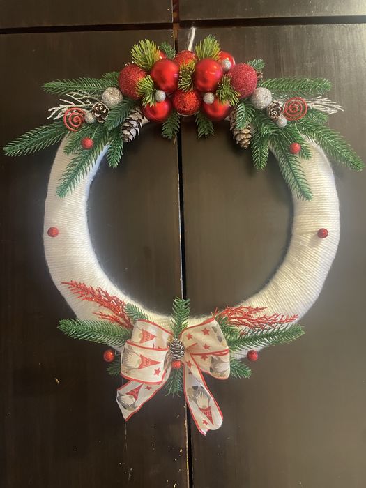 Коледни венци и пана