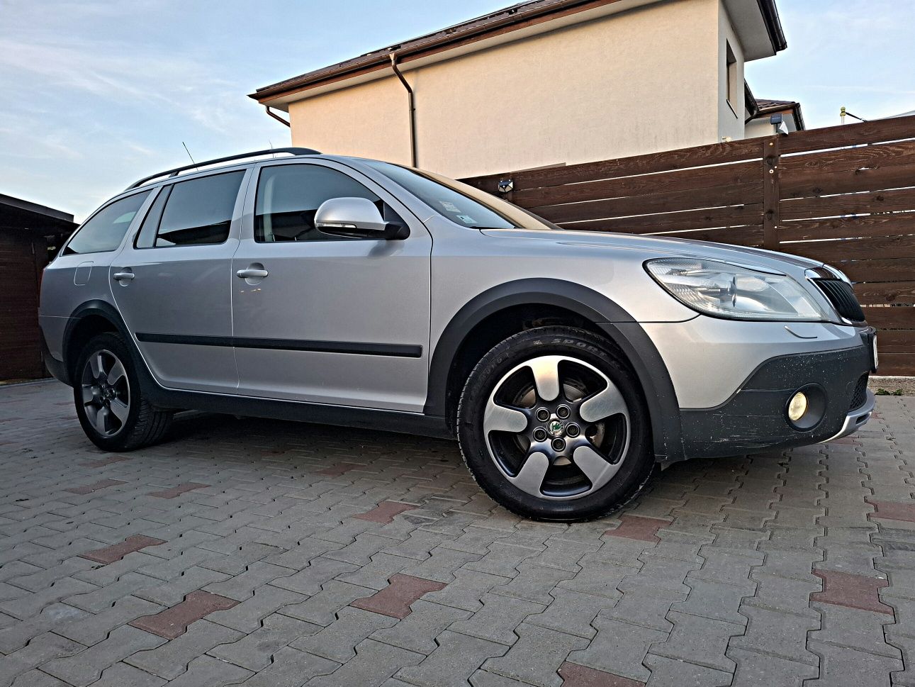 Skoda Octavia II Scout 4x4 facelift 2011 2.0 TDI Euro 5