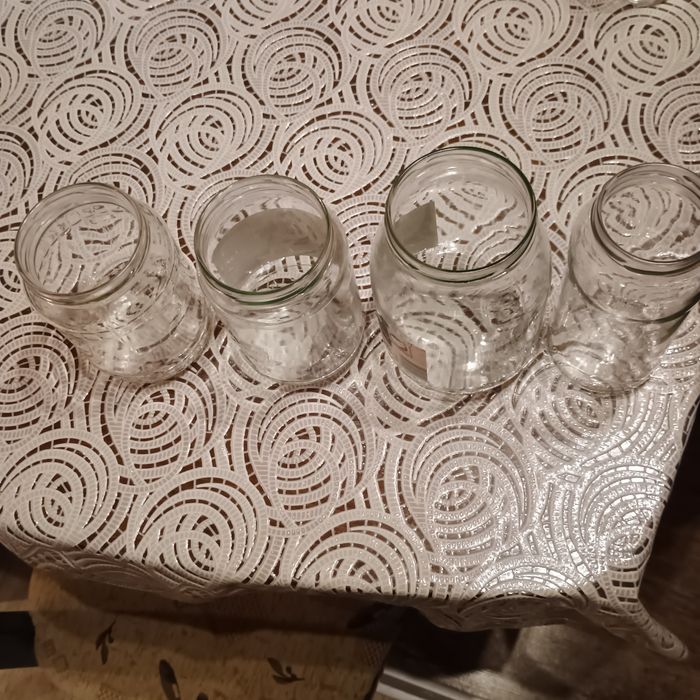 Буркани с винт различни модели