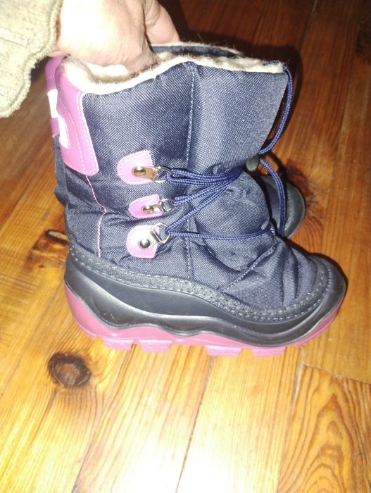 Ботуши за момиче номер 29.
