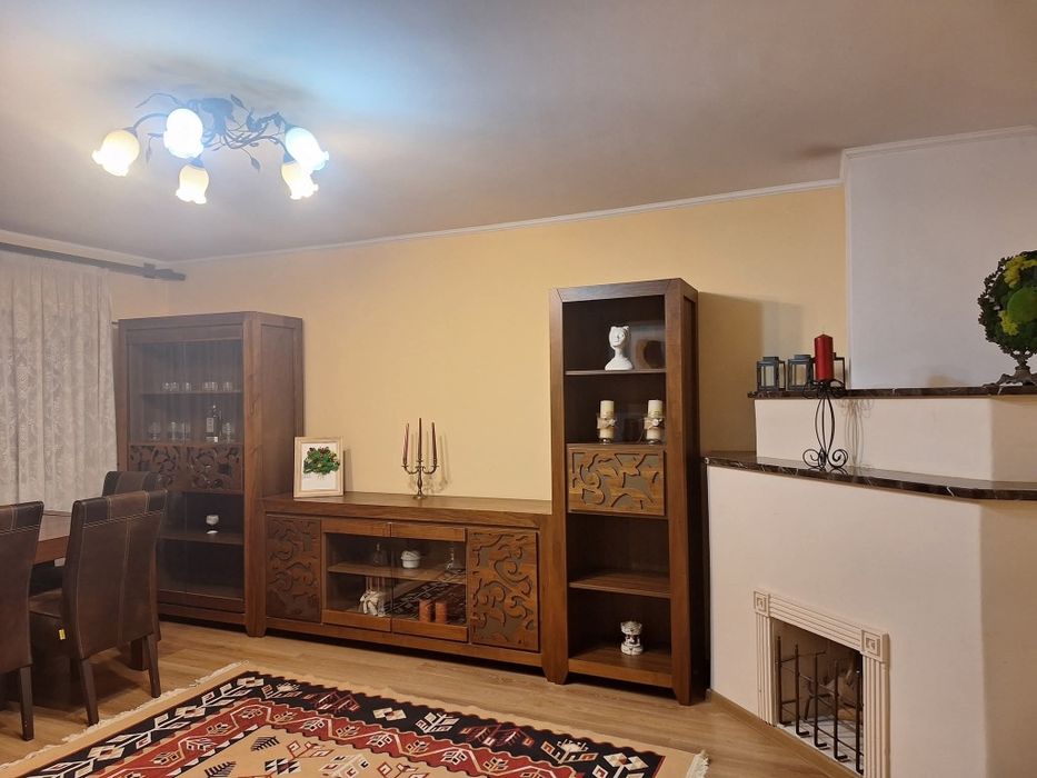 Chirie apartament mobilat și utilat: 4 camere.