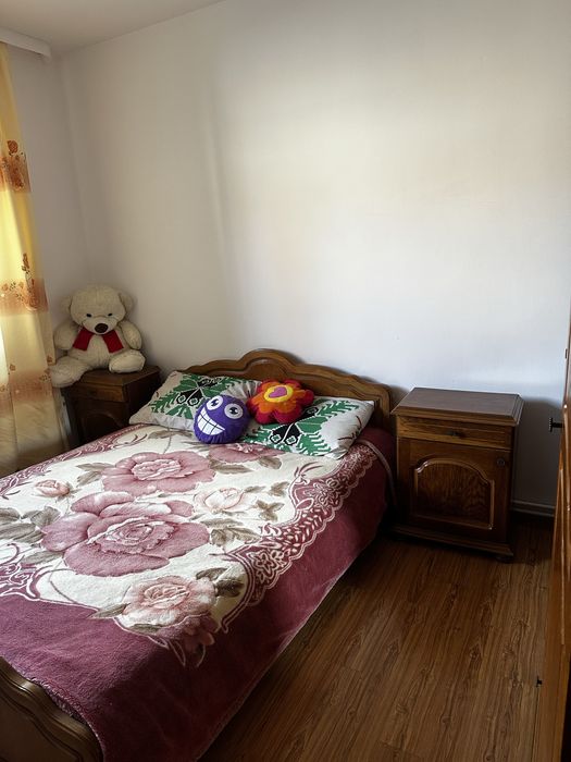 Vand dormitor din lemn masiv