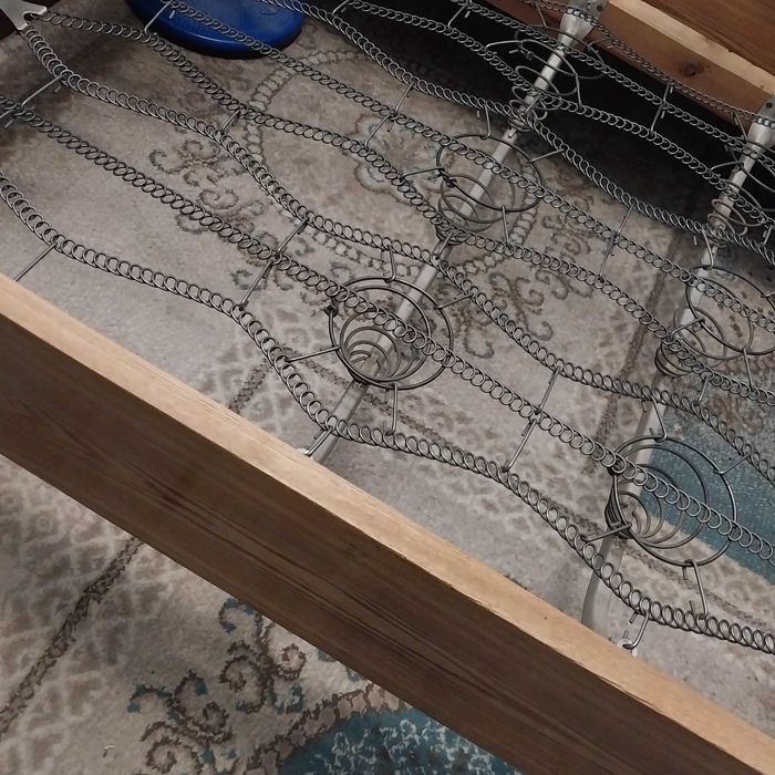 Кровать деревянная, для взрослых, б/у.