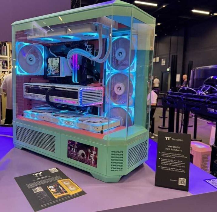 Kомпютърната кутия Thermaltake View 600 TG FULL TOWER