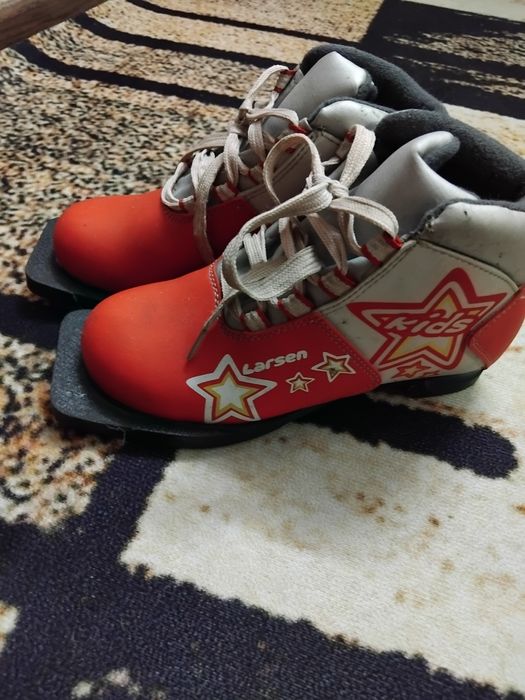 Продам ботинки для лыж