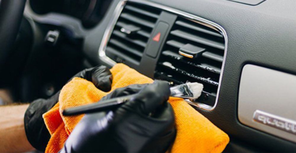 Detailing  Auto/Curațare Chimică