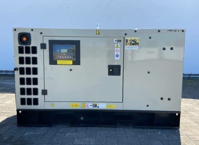 generator stamford 15 kwa cu motor perkins 403a-15g1 nou, an 2022