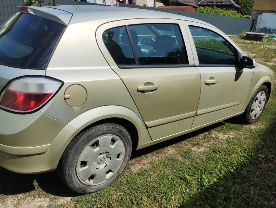 Vand sau schimb  astra h 1.4