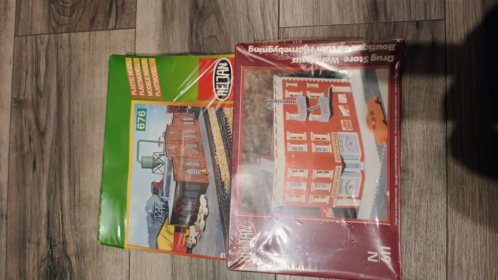 Diorama trenulet scara N construcții locomotiva