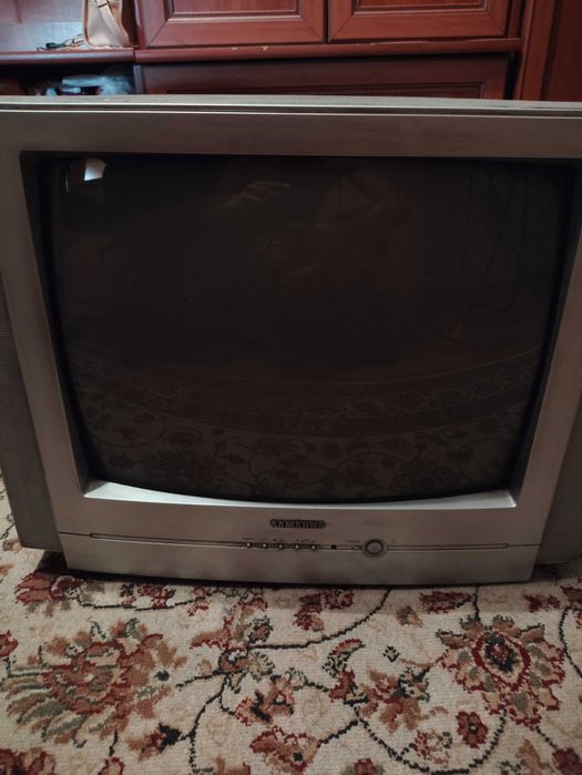 Старый телевизор Самсунг