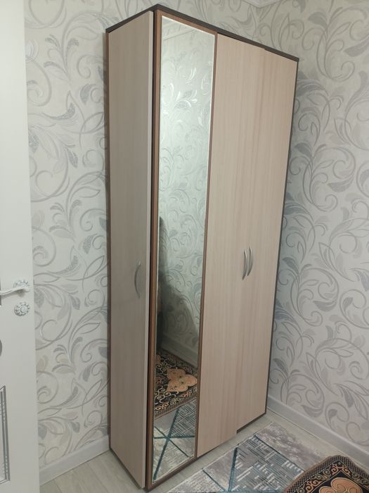 Продается спальный гарнитур, и шкаф, стенка 30 тыс можно раздельно цен