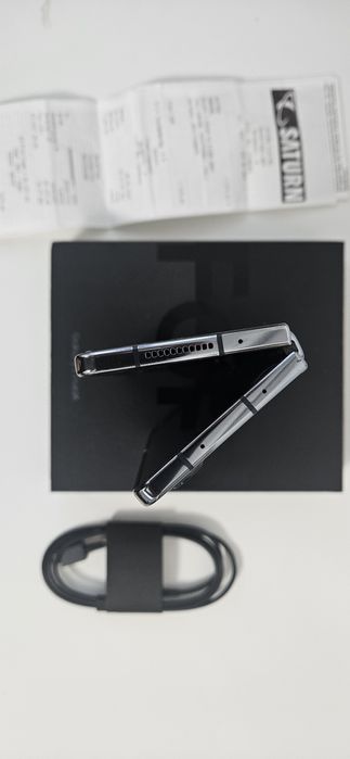 Samsung Z fold 4  1 TERA 1000Gb