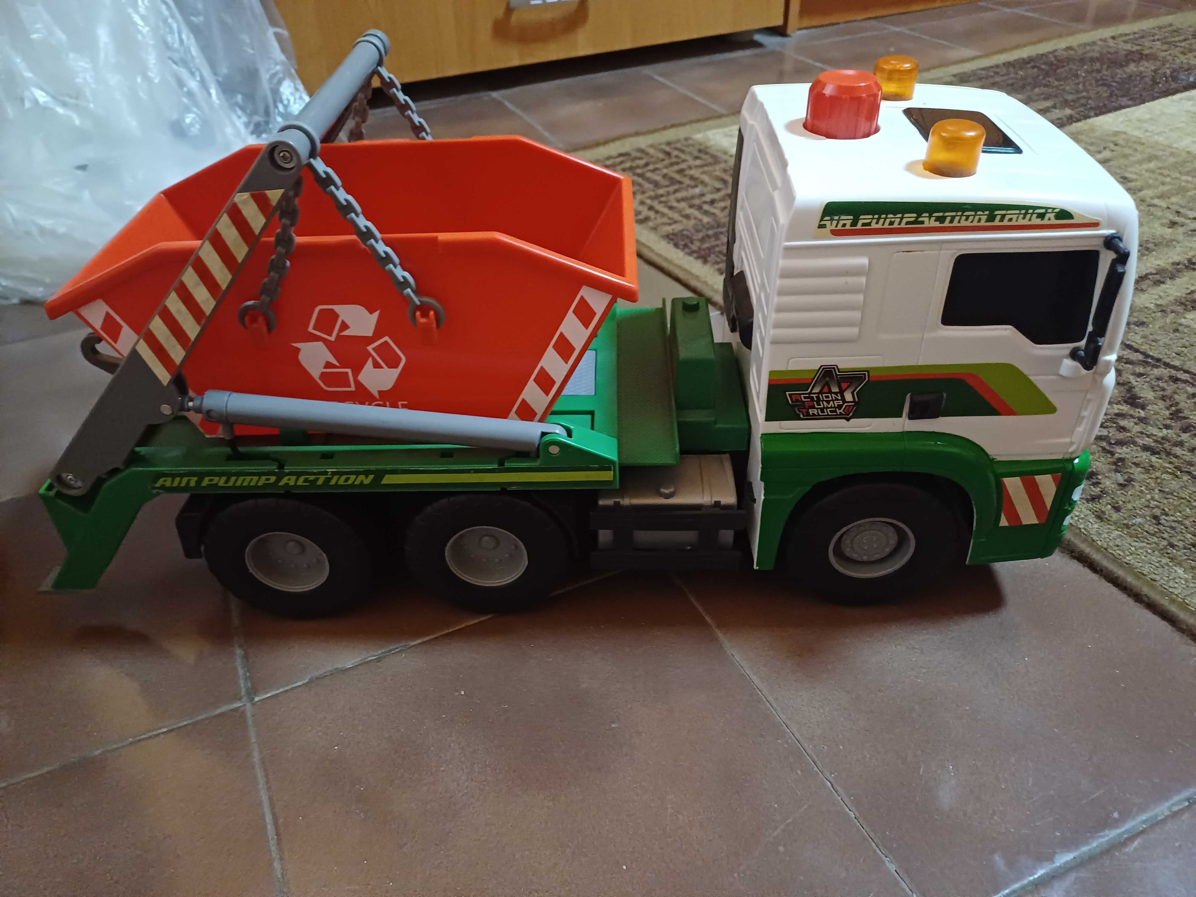 Dickie toys камион за строителни отпадъци
