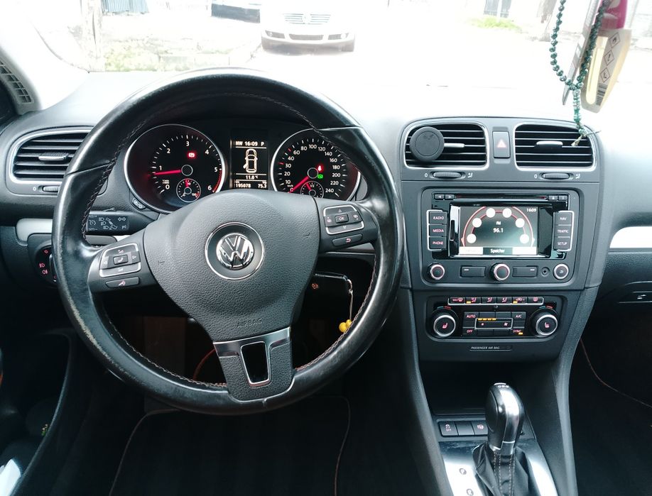 Vând sau schimb golf 6 brek 2013