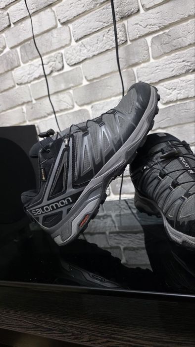 Оригинальные кроссы Salomon