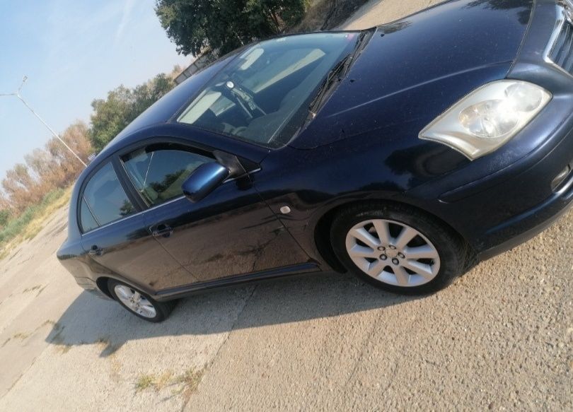 Тойота Авенсис бензин 1.6