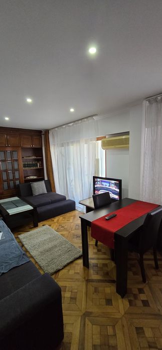 Ofer spre inchiriere garsoniera zona ultracentrala