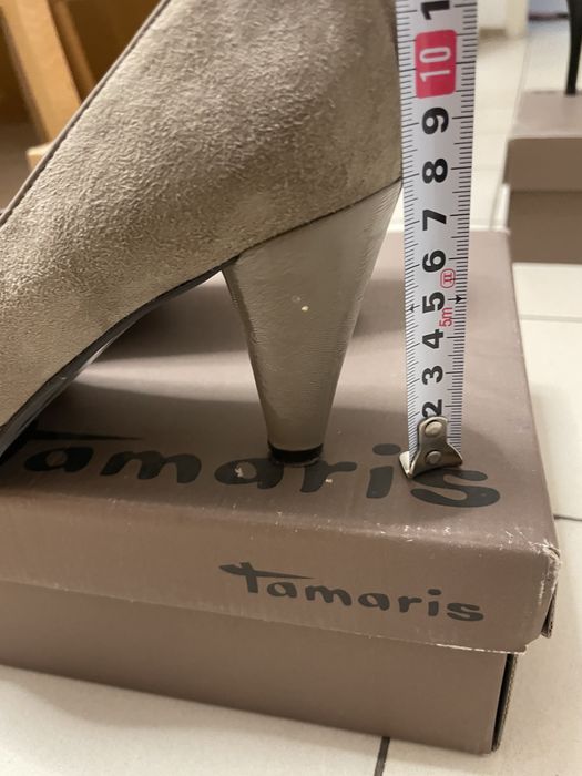 Кожени обувки на висок ток