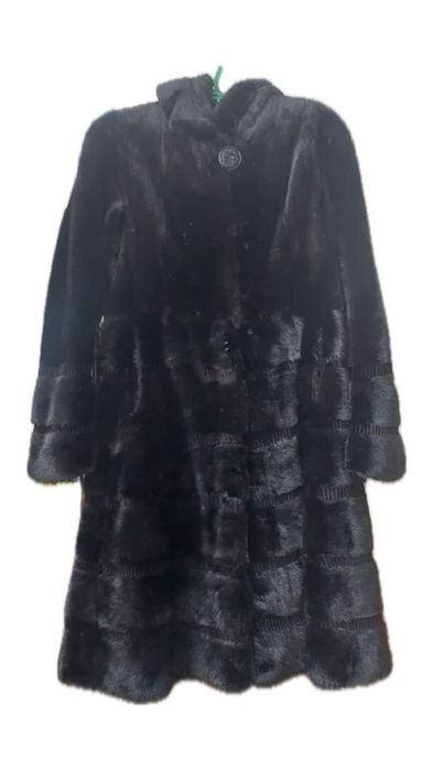 Продам Норковую шубу