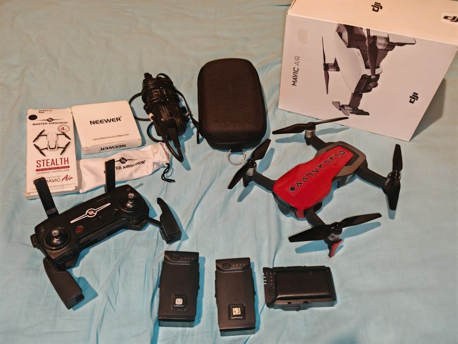 Дрон DJI MAVIC AIR 1 - червен