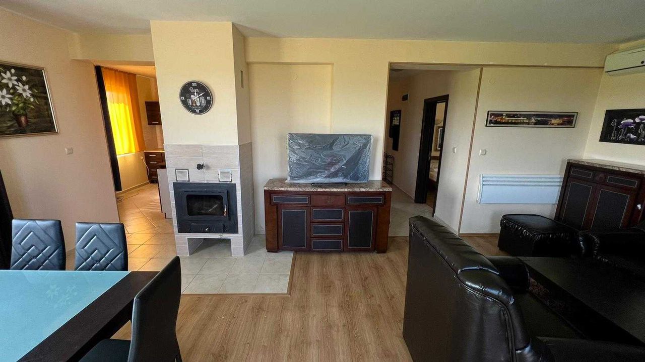 Продава се Къща в с. Гюльовца, Област Бургас - 161 кв.м за 1609 €/кв.м - Снимка #3