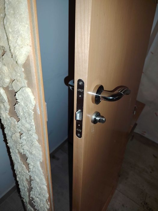 Врати за баня.Качествени.Комплект.