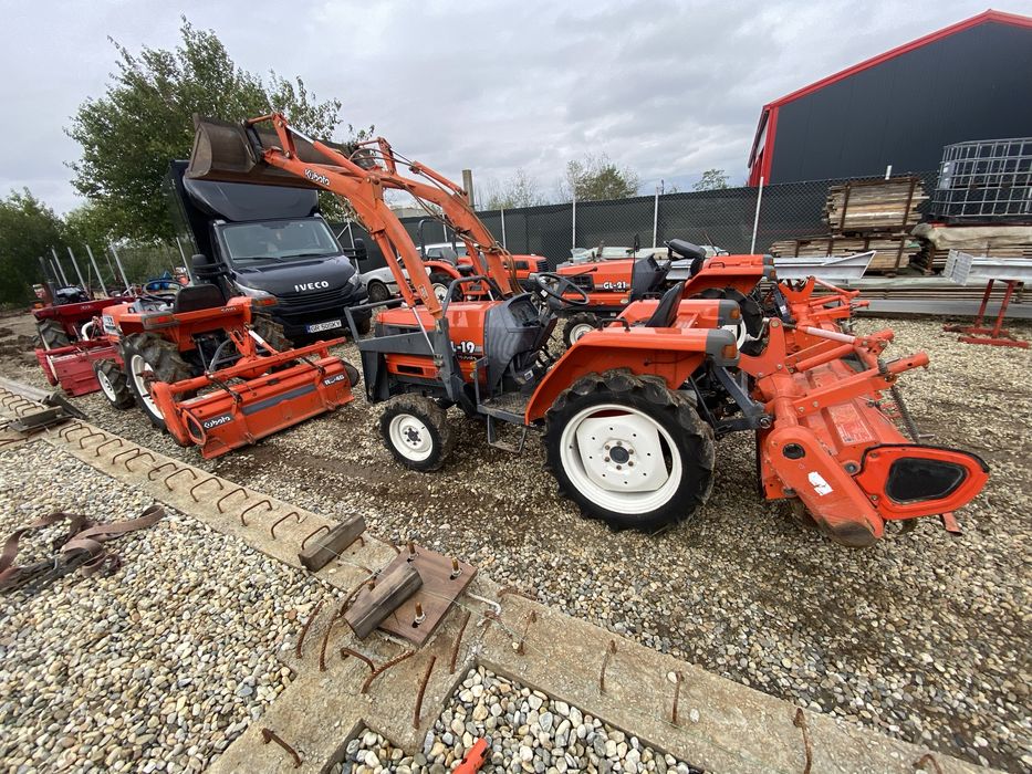 Tractor japonez Kubota GL 4x4 cu freza si incarcator frontal