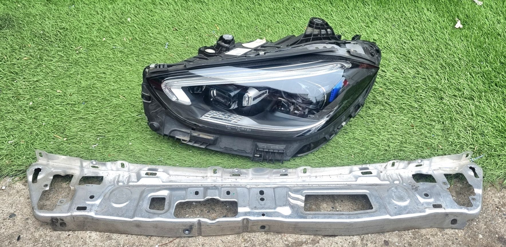 Far mercedes c class