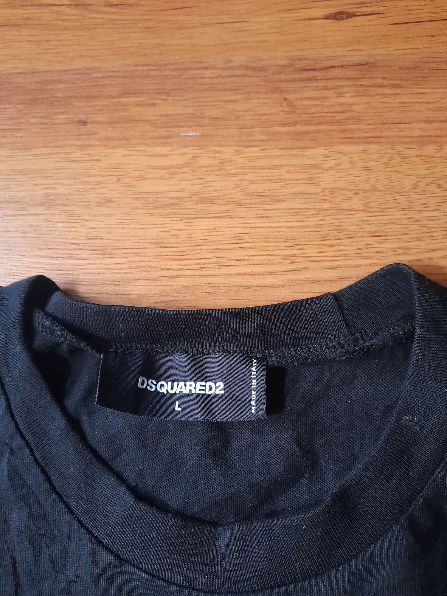 DSQUARED2 мъжка тениска M- L размер.