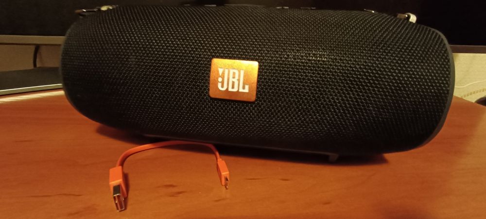Тонколона JBL Xtreme