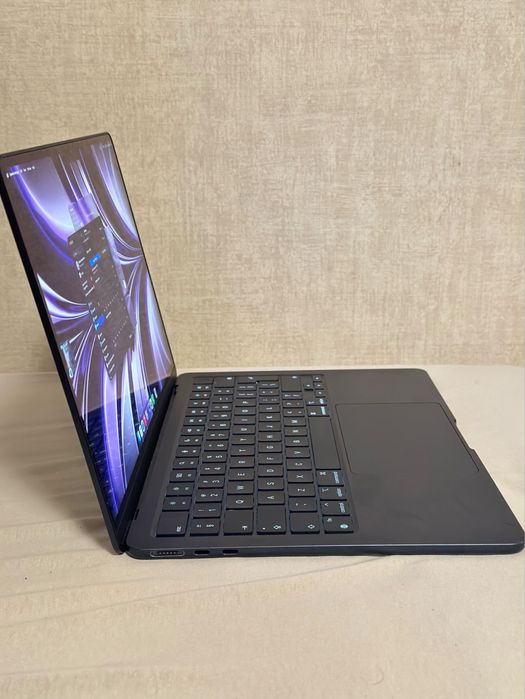 Apple Macbook Air 13’ M2 2022