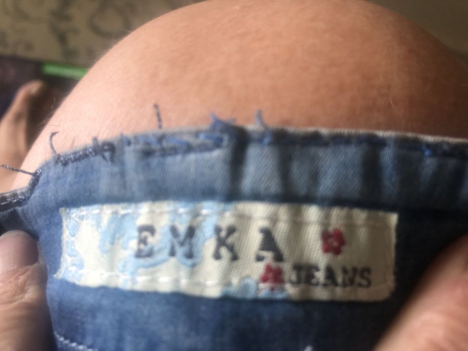 Женские джинсы