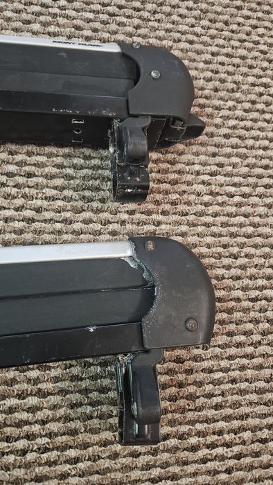 Suporturi auto pentru schiuri Mont Blanc