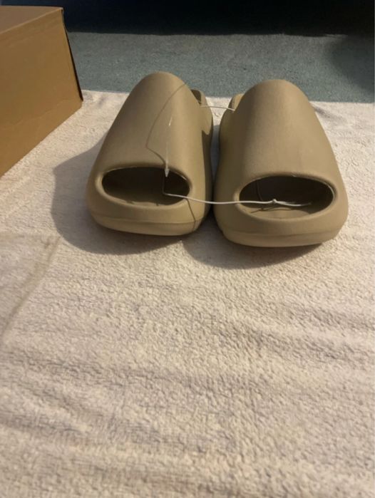 Yeezy Slides Bej