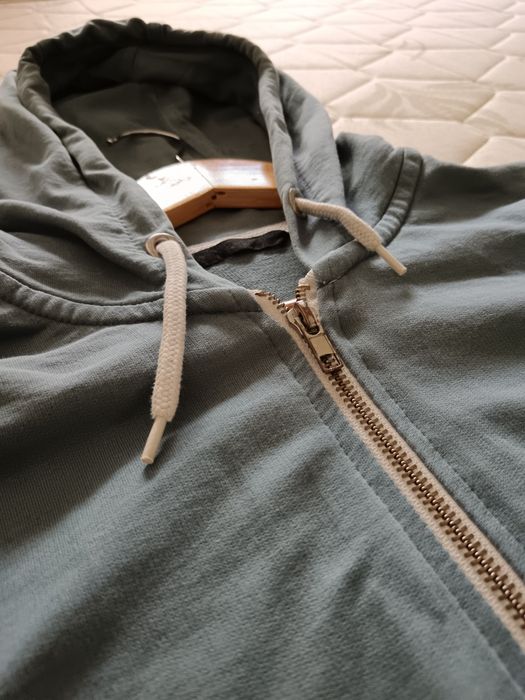 Bluza culoarea albastra