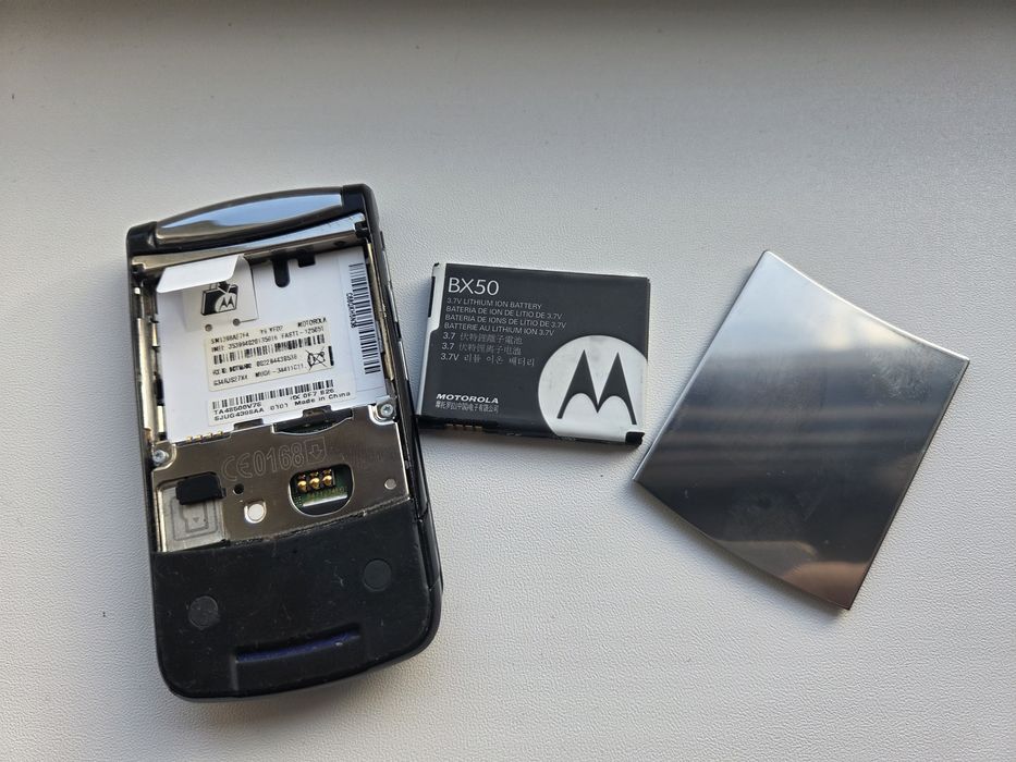 Motorola RAZR2 V9
