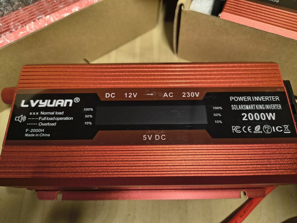 Инвертор 12 към 220 2000 W, конвертор за батерии Lvyuan