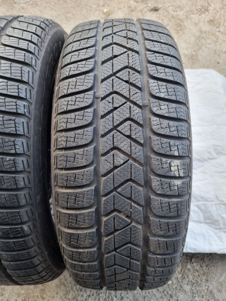 Anvelope 215 60 16 Pirelli Sottozero 3 Winter Iarna