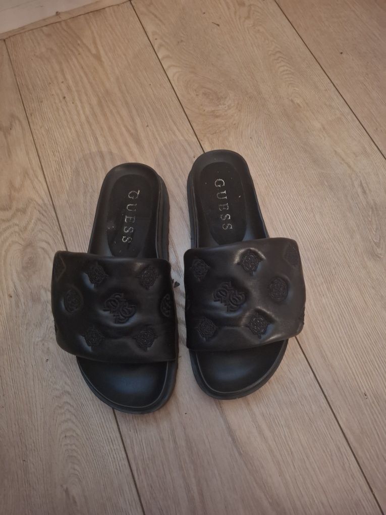 Чехли марка GUESS