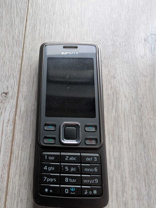 Telefon Nokia 6300i cu Wi-Fi